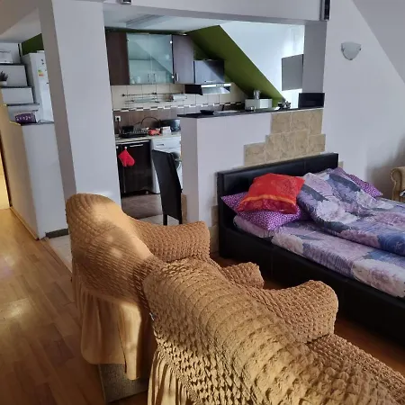 Apartament Penthouse Apartament 2 Floors, 2 Bedroom , 2 Bath, 120 Sqm , Inside Yard Parking *