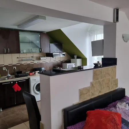 Penthouse Apartament 2 Floors, 2 Bedroom , 2 Bath, 120 Sqm , Inside Yard Parking *
